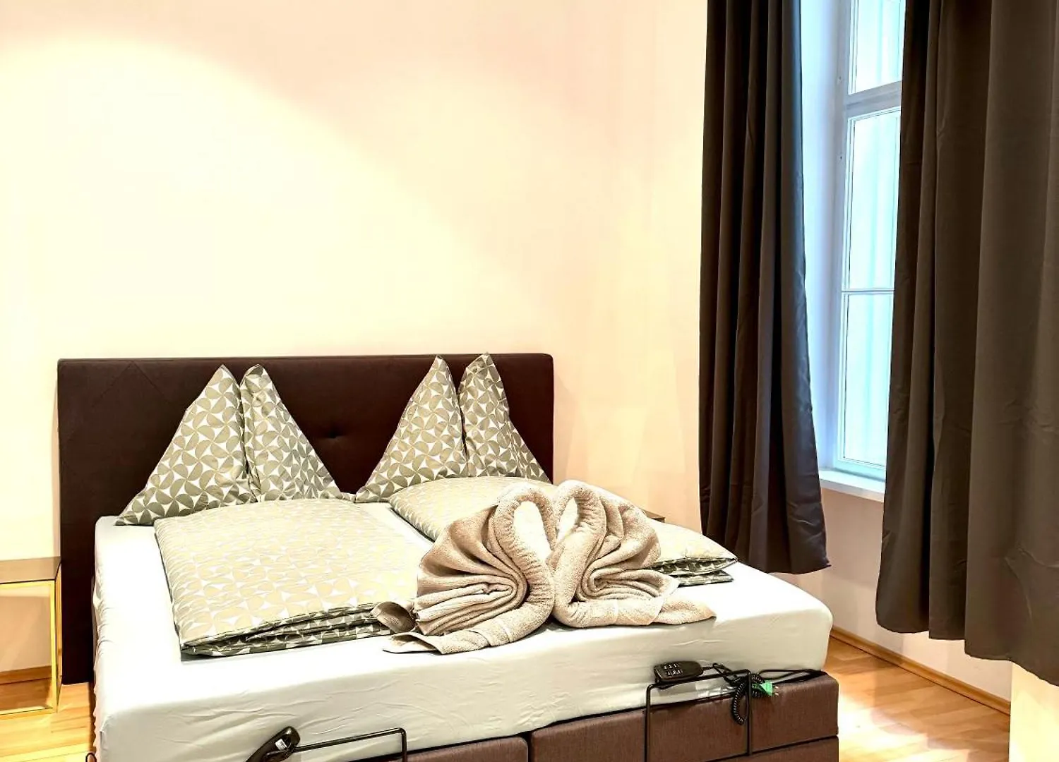 Opera Vienna Apartment 145 M2