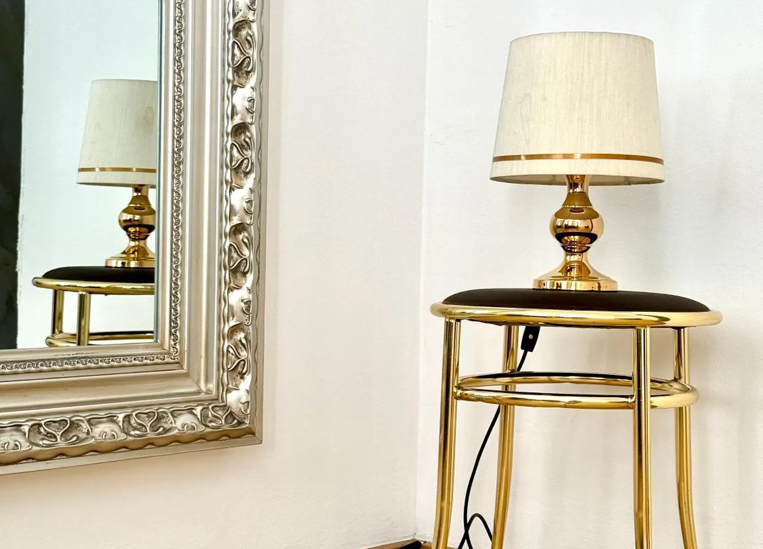 Opera Vienna Apartment 145 M2 0*,  Austria