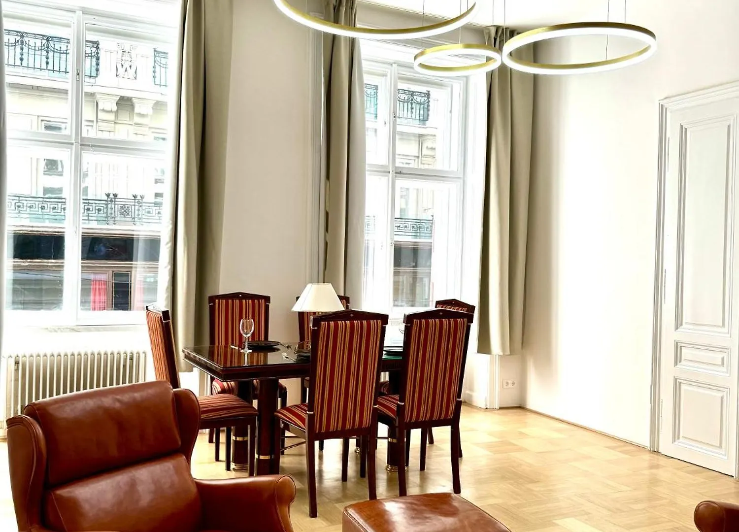 Opera Vienna Apartment 145 M2