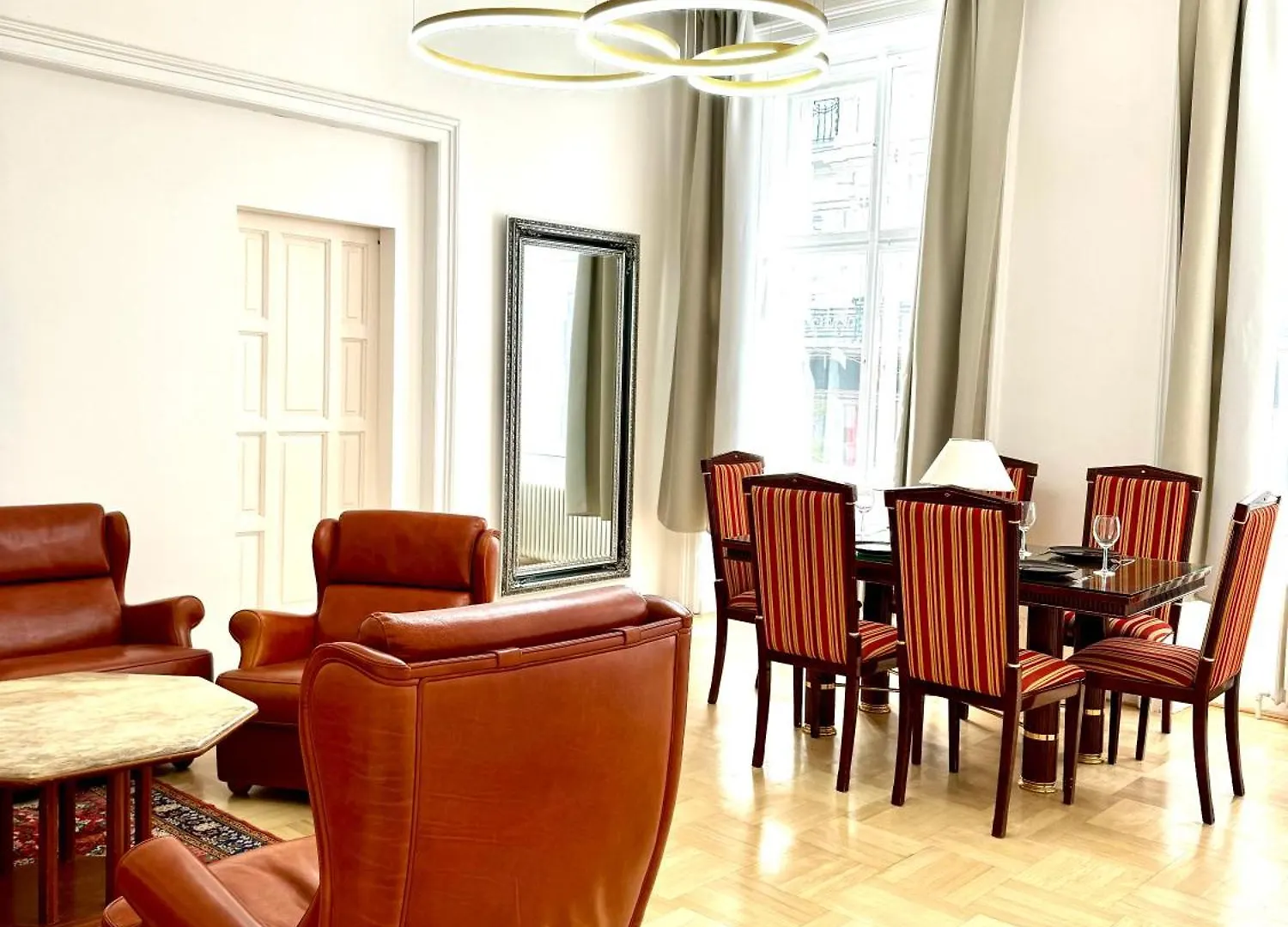 Opera Vienna Apartment 145 M2 0*,  Austria
