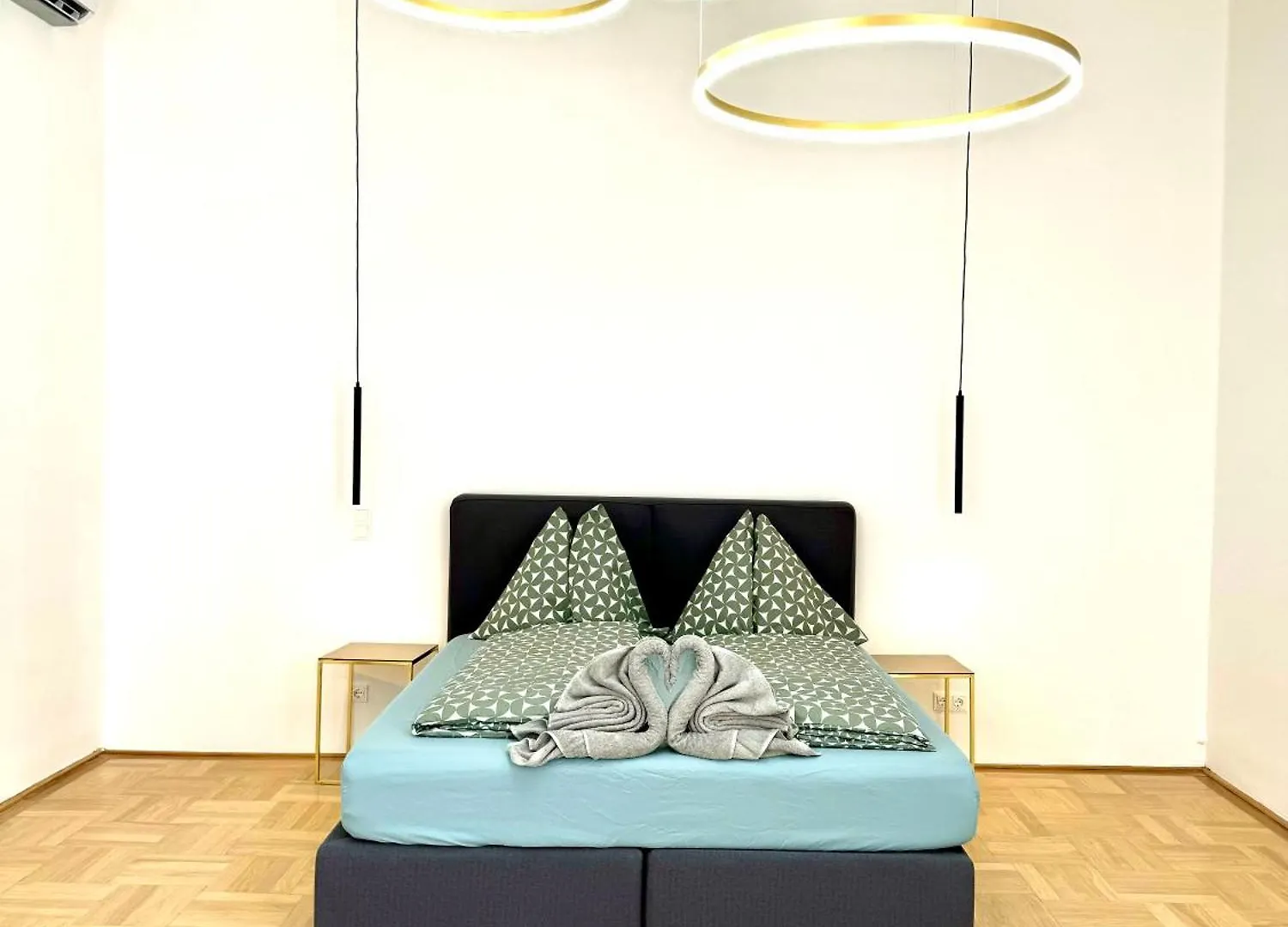 Opera Vienna Apartment 145 M2