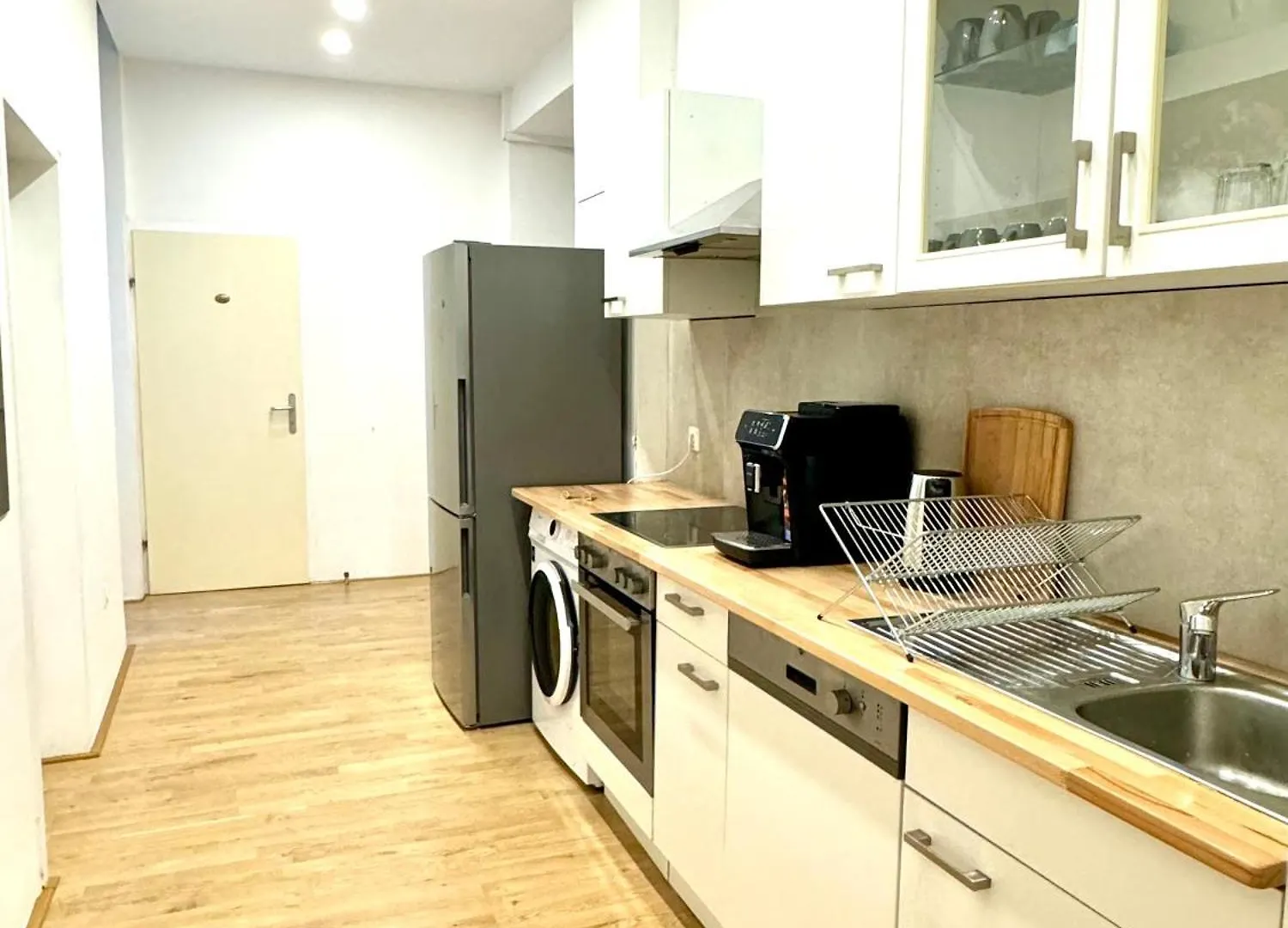 Opera Vienna Apartment 145 M2 0*,  Austria